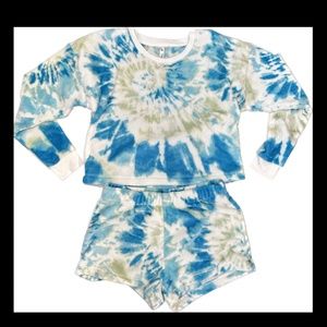 Tie dye plush set